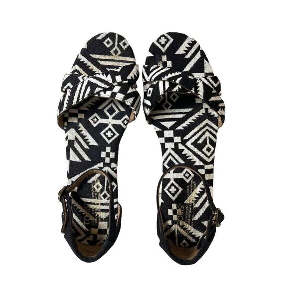 Toms Fabric Sandals Women's 10 Ankle Strap Black Geometric Buckle Comfort Casual - Picture 4 of 10